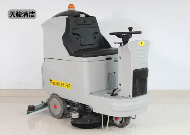 正確使用洗地機(jī)的操作步驟